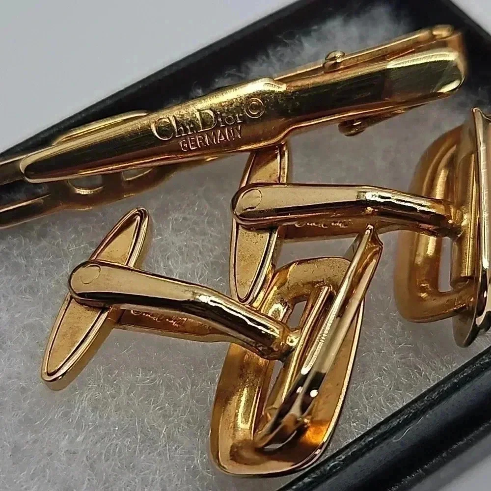 Christian Dior CD Logo Bullet Back Gold Tone Cufflinks with Tie Bar